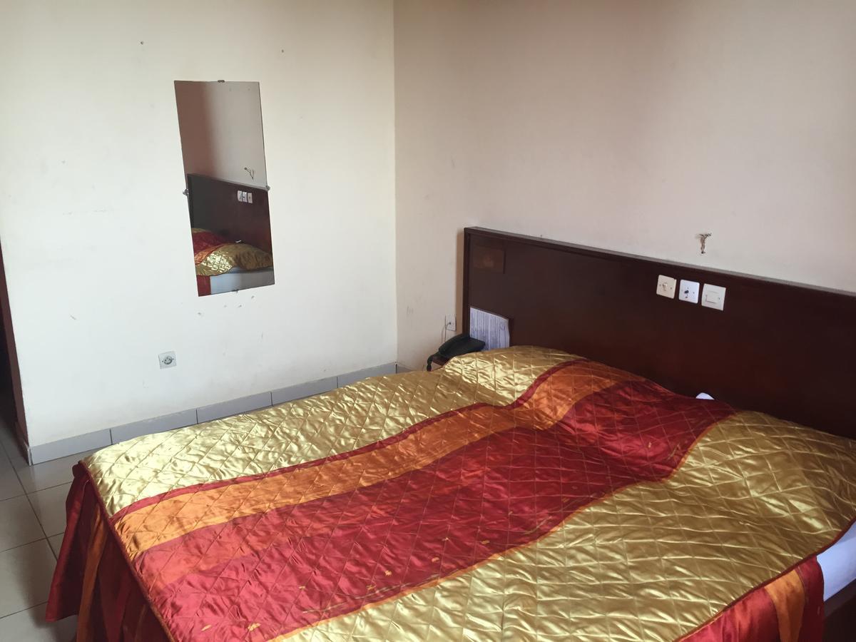 Hotel Lumiere Akwa Douala Exterior foto